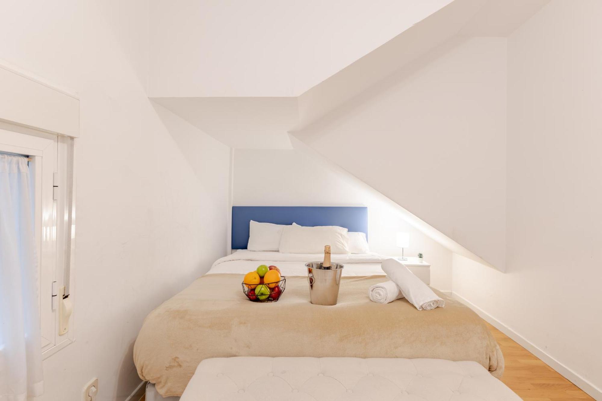 Mad Coco Aparts & Suites Centro Sol Madrid Bagian luar foto